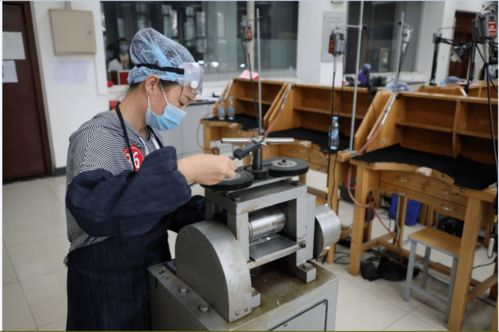 2020年“海河工匠杯”技能大赛珠宝加工赛项于生物与环境工程学院圆满举办